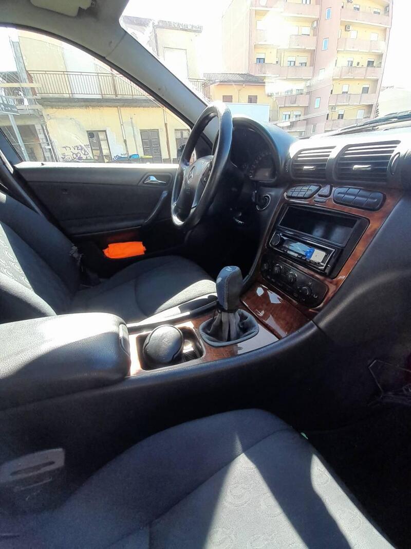 Mercedes-Benz Classe C usata a Oristano (11)