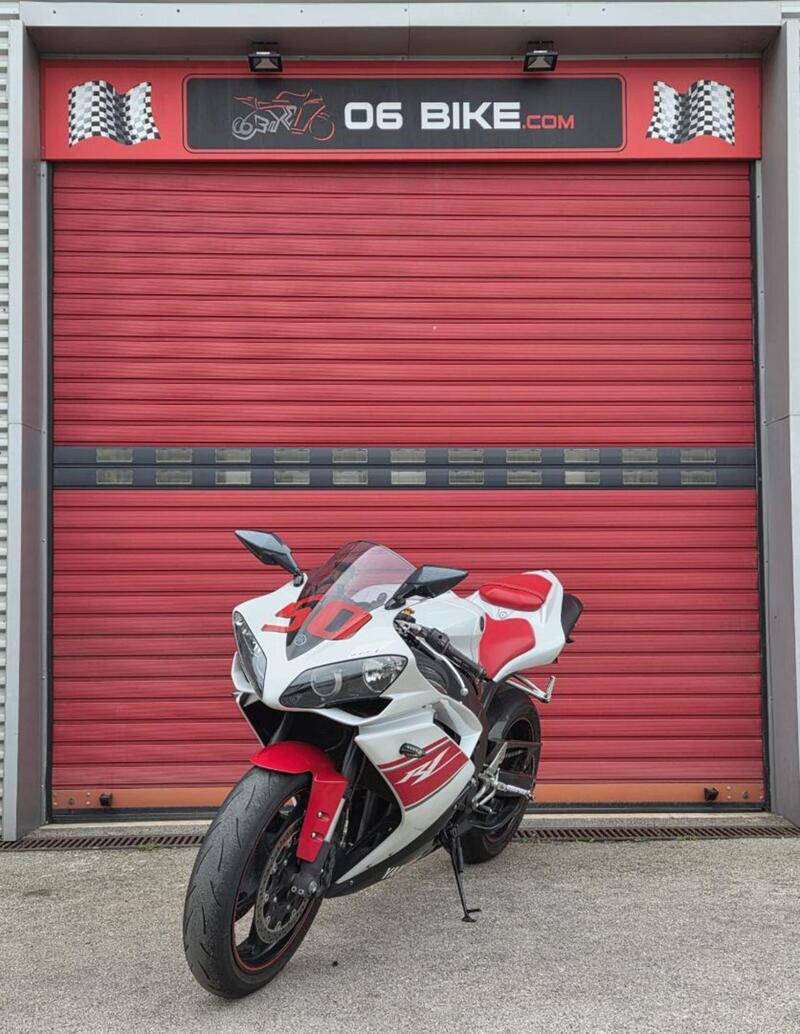 Yamaha YZF R1 (2009 - 11) (2)