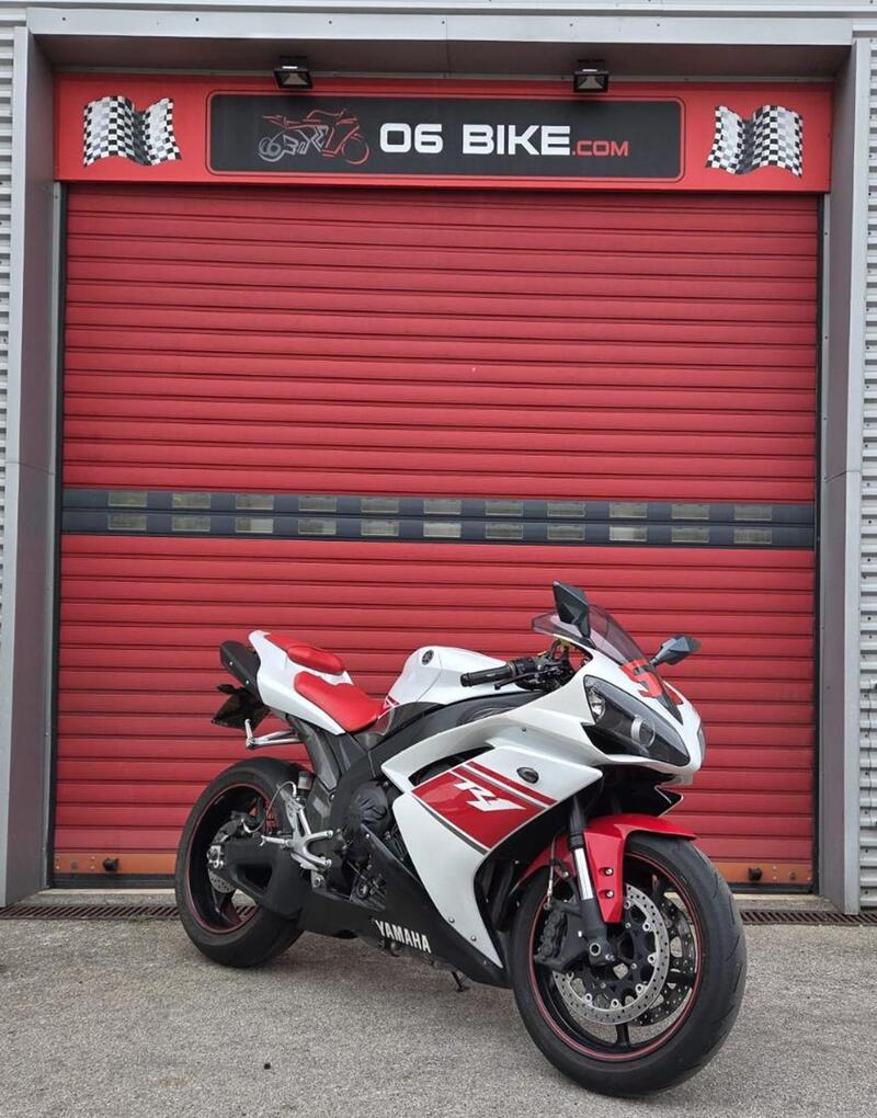 Yamaha YZF R1 (2009 - 11) (4)