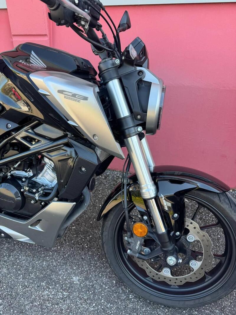 Honda CB 125 R (2018 - 20) (3)