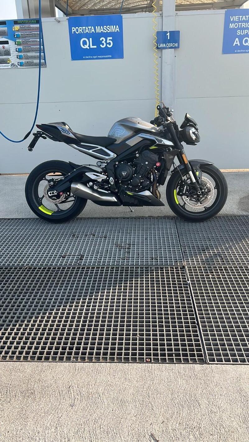 Triumph Street Triple 765 R (2023 - 26)