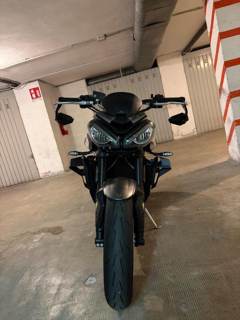Triumph Street Triple 765 R (2023 - 26) (6)
