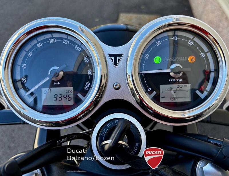 Triumph Bonneville T120 (2021 - 25) (10)