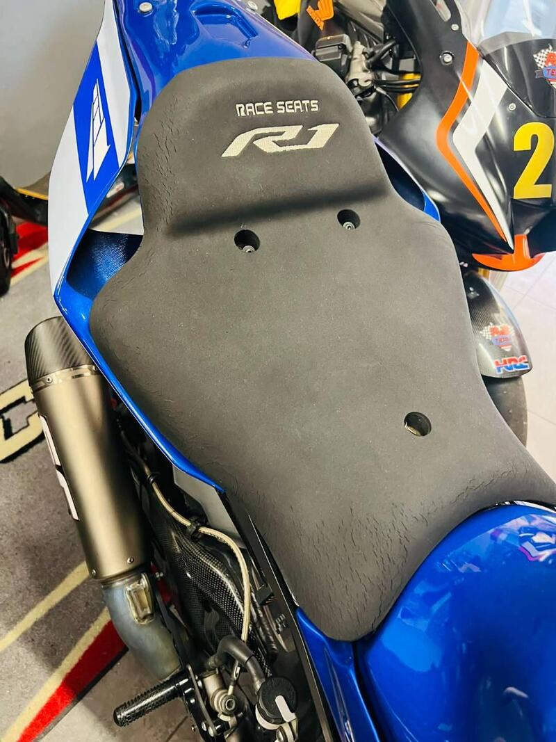 Yamaha YZF R1 (2017 - 19) (7)