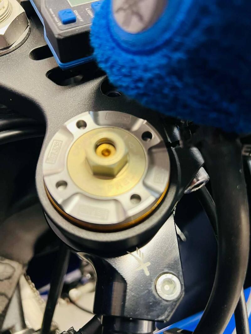 Yamaha YZF R1 (2017 - 19) (14)