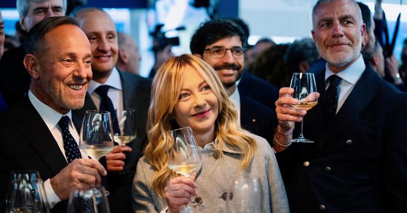 Chi paga per la riduzione delle accise sui carburanti?