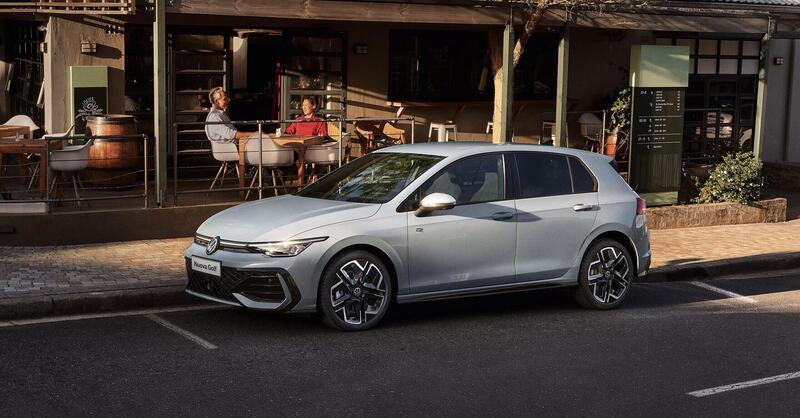 Volkswagen Golf in offerta ad aprile 2026: la Edition Plus parte da 27.900 euro con incentivi fino a 6.000 euro