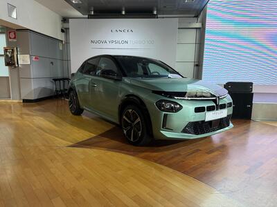 Lancia Ypsilon Turbo 100: debutta la versione benzina da 100 CV con cambio manuale | Prezzi e allestimenti