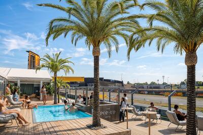 Basta fango, ora il GP si guarda dal bar in piscina: anche Mansell cede al glamour della nuova Silverstone