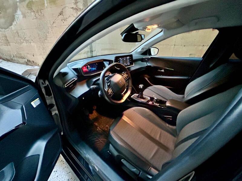 Peugeot 208 usata a Palermo (6)