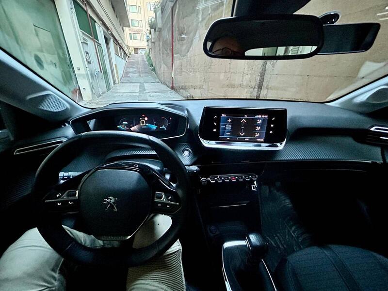 Peugeot 208 usata a Palermo (7)