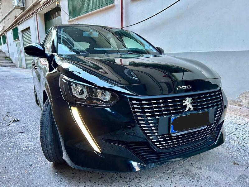 Peugeot 208 usata a Palermo (2)