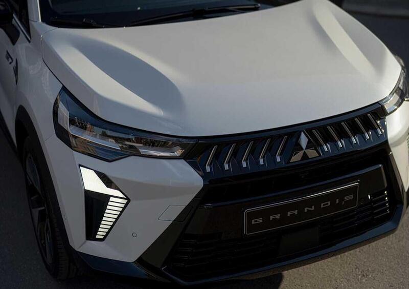 Mitsubishi Grandis (9)