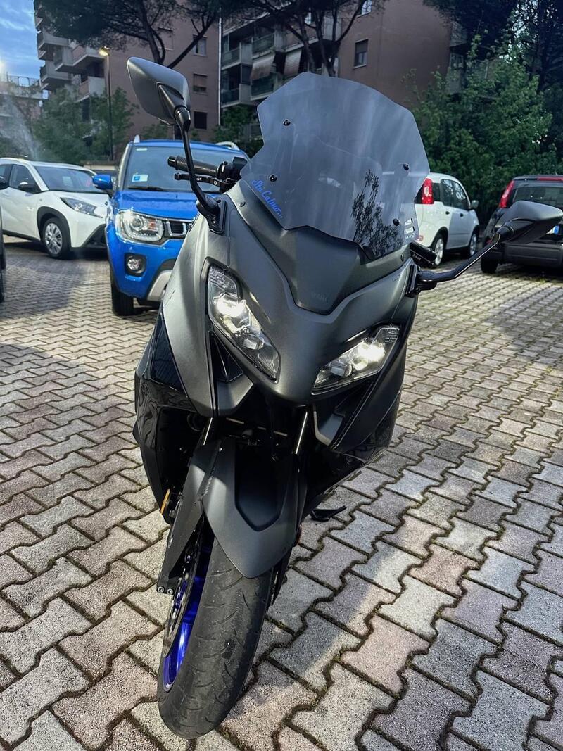 Yamaha T-Max 560 (2022 - 24) (2)