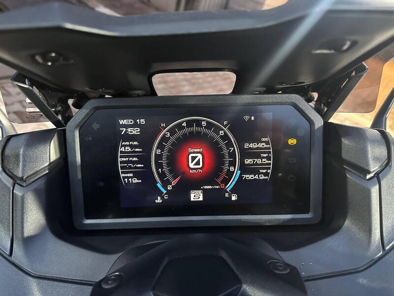 Yamaha T-Max 560 (2022 - 24) (7)