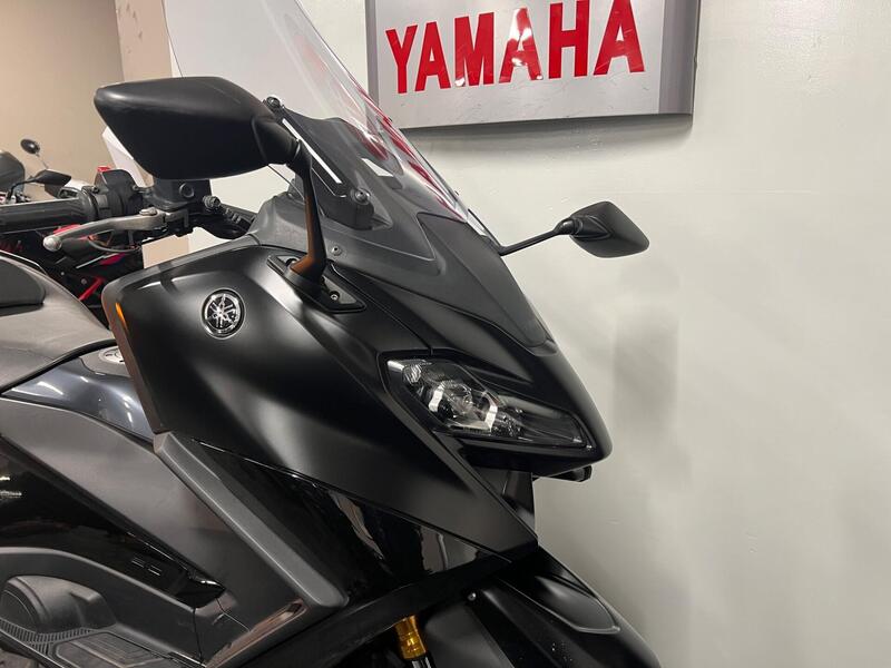 Yamaha T-Max 560 (2022 - 24) (2)
