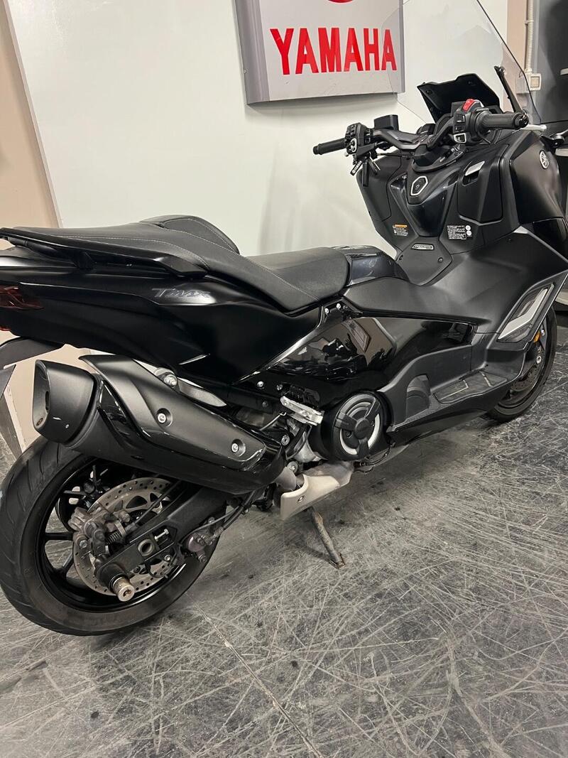 Yamaha T-Max 560 (2022 - 24) (4)