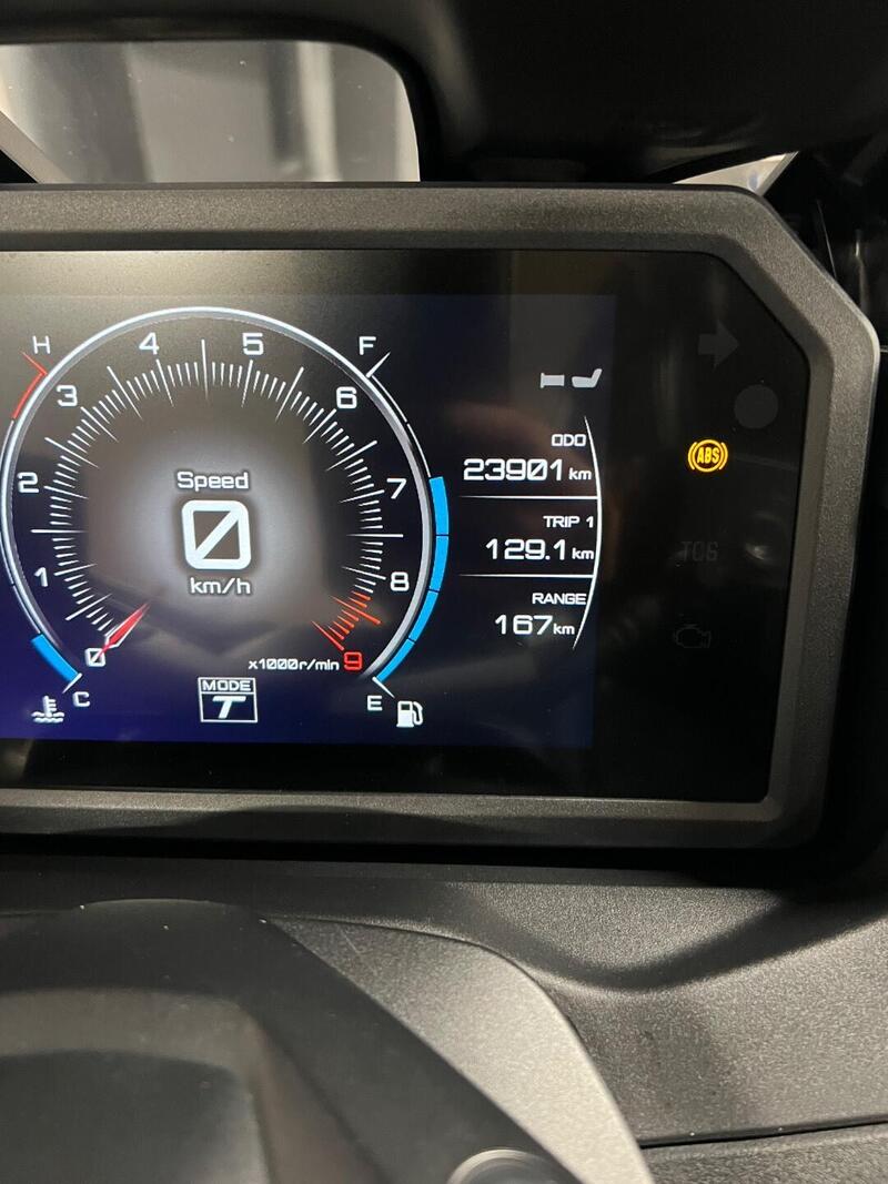 Yamaha T-Max 560 (2022 - 24) (9)