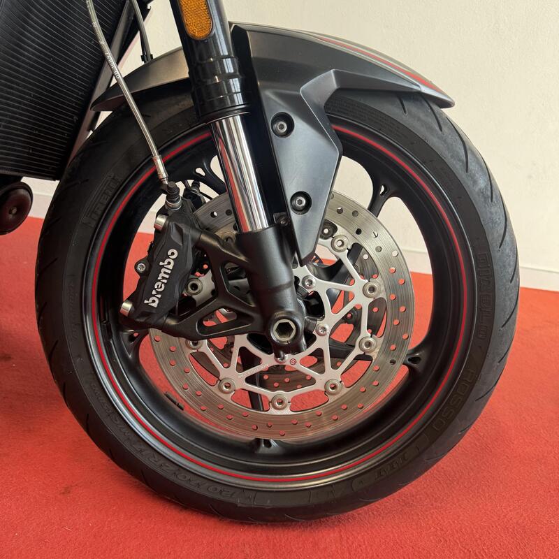 Triumph Street Triple R (2020 - 22) (8)