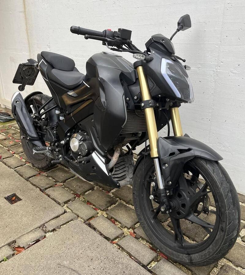 Vendo Keeway Motor RKF 125 (2021 - 24) usata a Cesena (codice 9988857 ...