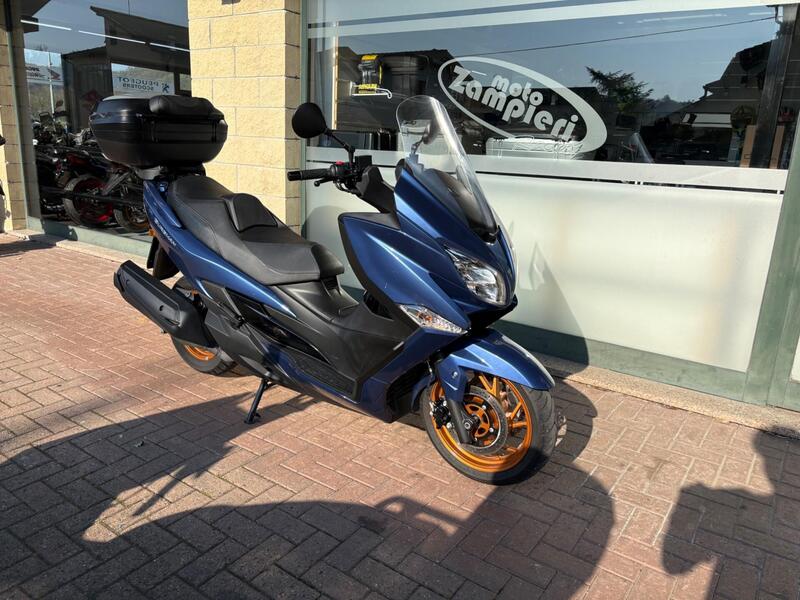 Suzuki Burgman 400 (2025 - 26) (2)