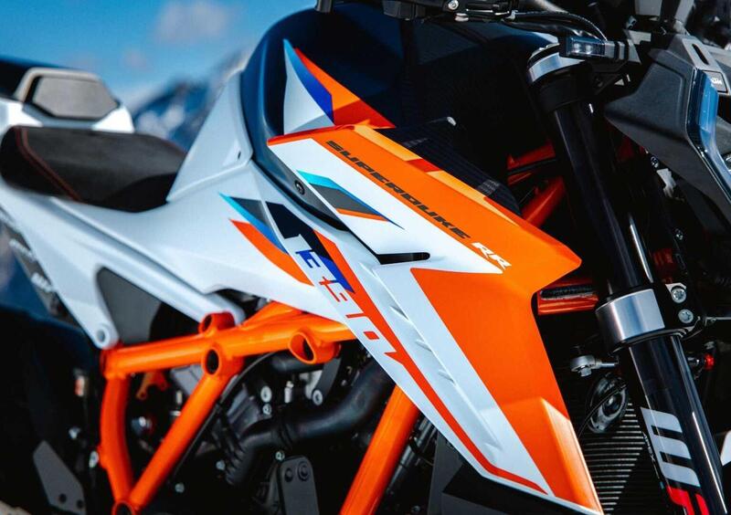 KTM 1390 Super Duke R 1390 Super Duke RR (2026) (8)