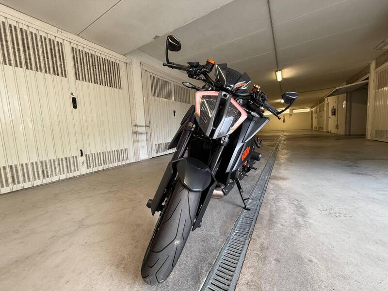 KTM 1290 Super Duke R (2021) (3)