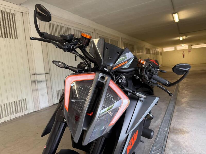 KTM 1290 Super Duke R (2021) (7)