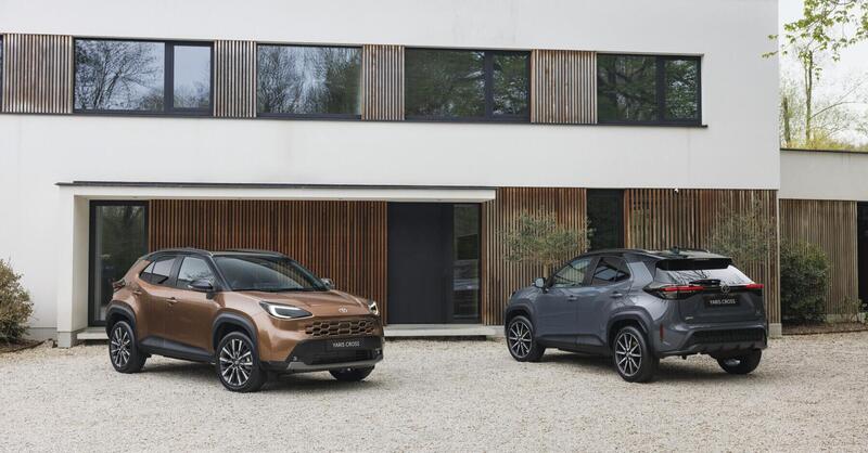 Toyota aggiorna Yaris Cross: il SUV ibrido cambia aspetto e diventa pi&ugrave; premium