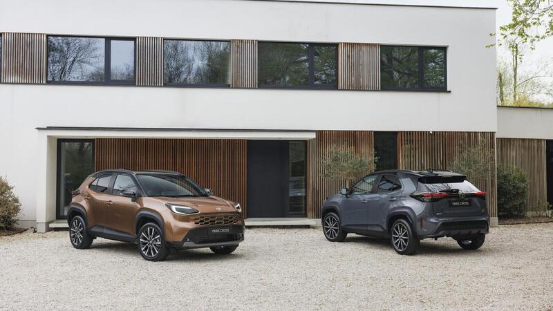 Toyota Yaris Cross si aggiorna: cosa cambia nel SUV ibrido bestseller