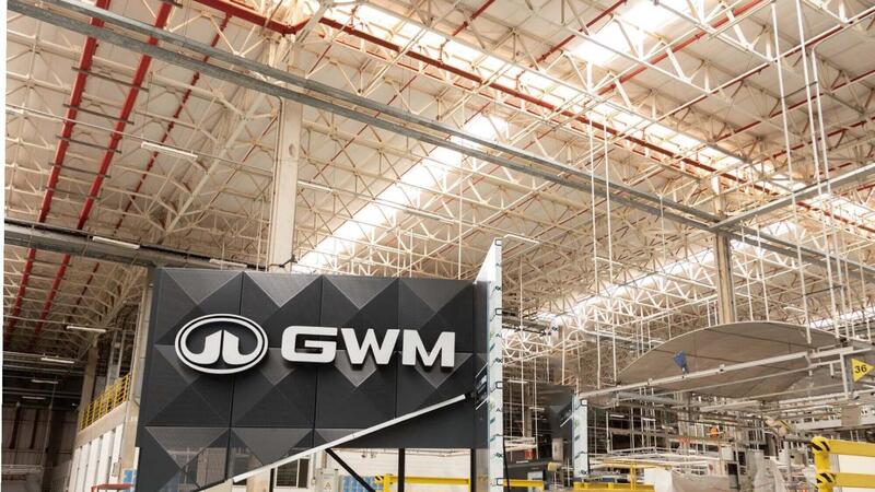 GWM sbarca ufficialmente in Italia: debutto commerciale da giugno 2026 con il SUV ORA 5
