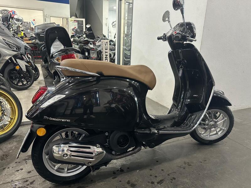 Vespa Primavera 150 (2021 - 23) (3)