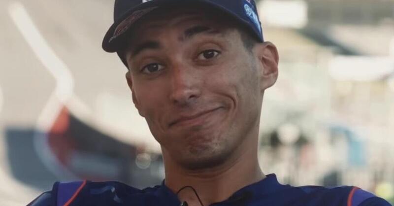 MotoGP 2026. Toprak Razgatlioglu risponde alle domande dei fan: "Come fare uno stoppie? Facile, usa il freno davanti!" [VIDEO]