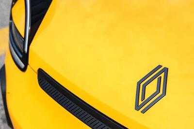 Renault riduce gli ingegneri fino al 20%: la mappa dei tagli e il nuovo baricentro in Francia