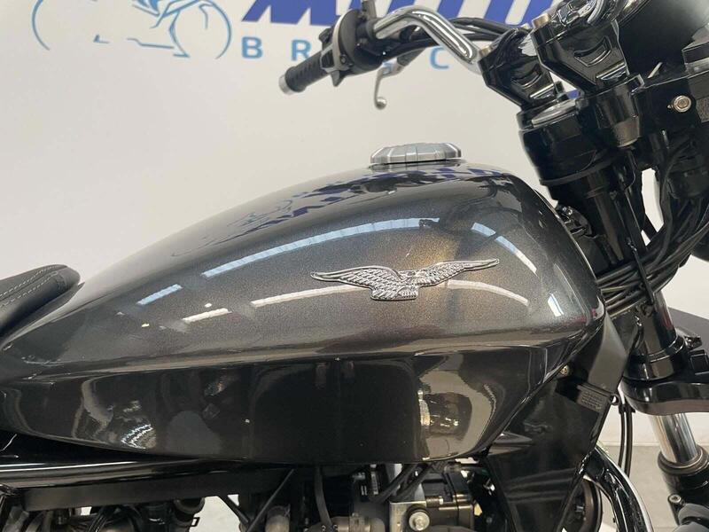 Moto Guzzi V9 Bobber (2018 - 20) (3)