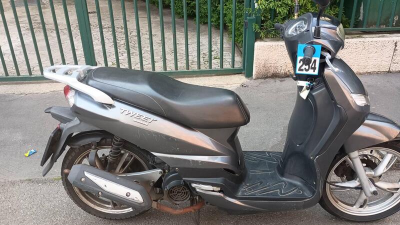 Peugeot Tweet 125 (2014 - 17) (2)