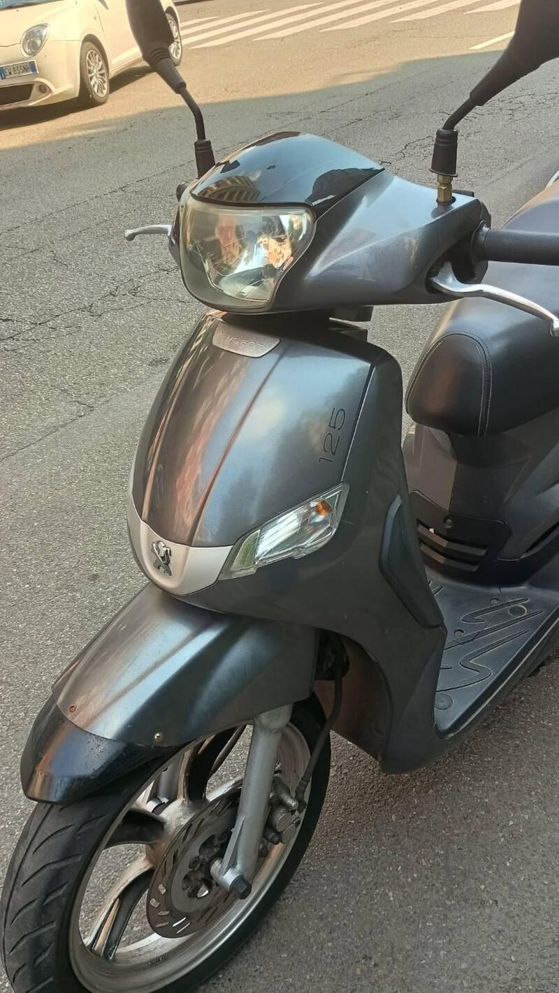 Peugeot Tweet 125 (2014 - 17) (3)