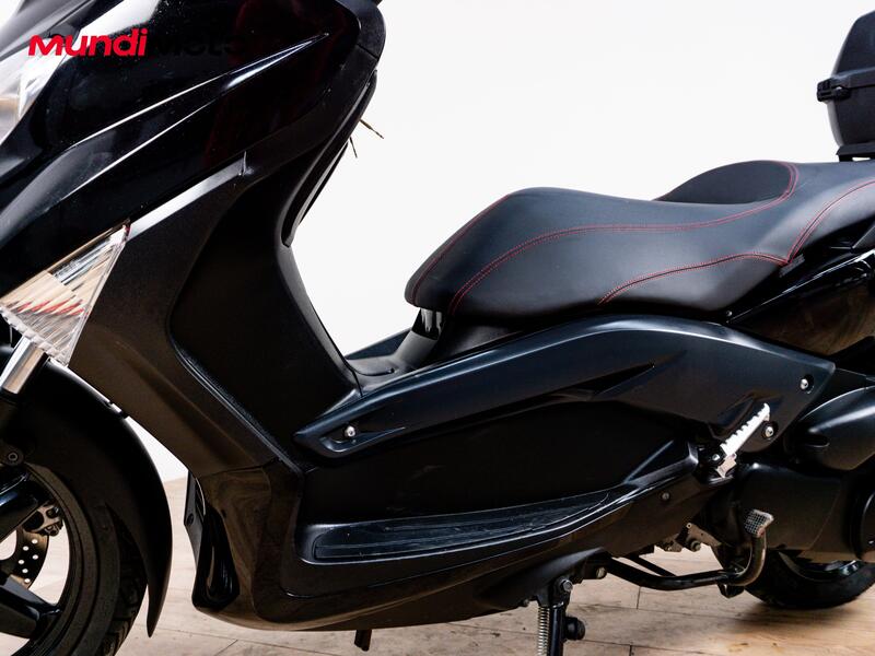 Yamaha X-Max 250 Sport (2011 - 13) (9)