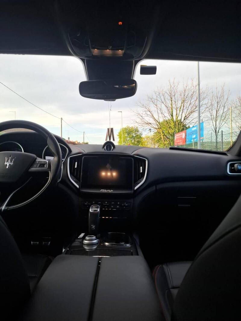 Maserati Ghibli usata a Padova (8)