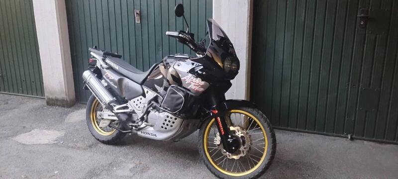 Honda Africa Twin XRV 750 (1996 - 02) (2)