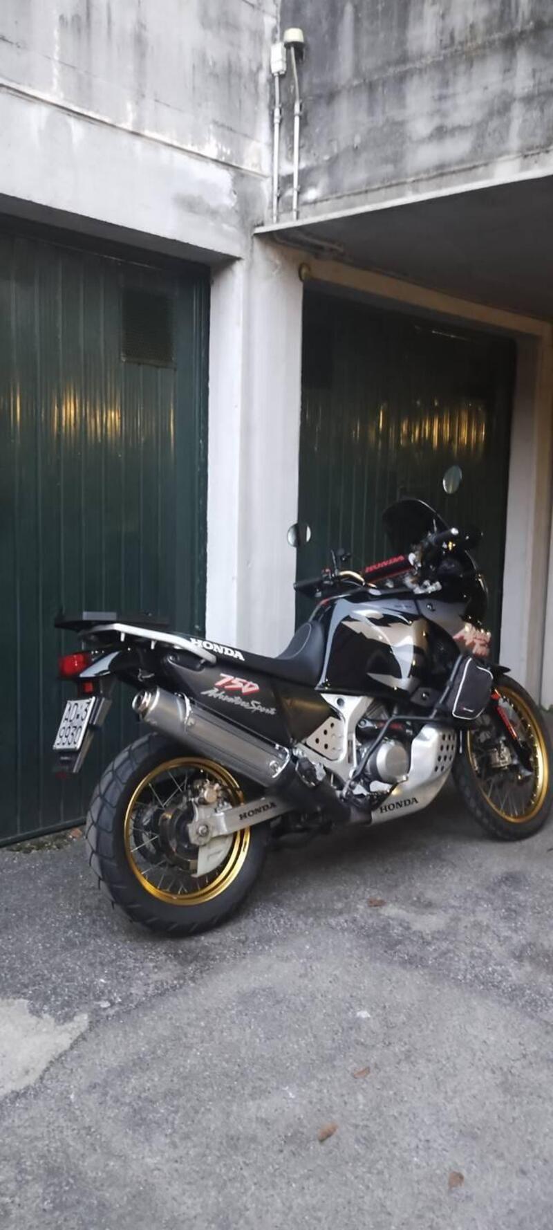 Honda Africa Twin XRV 750 (1996 - 02) (5)