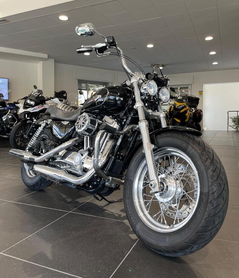 Harley-Davidson 1200 Custom (2017) - XL 1200C (6)