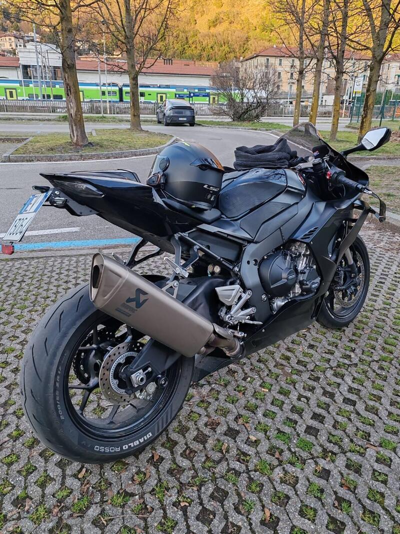 Honda CBR 1000 RR-R Fireblade (2020 - 21) (4)