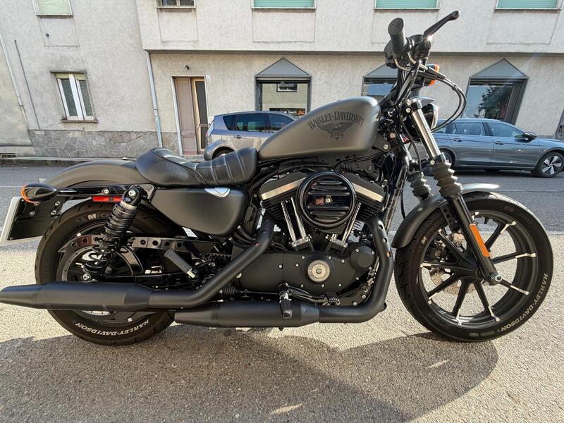 Harley-Davidson 883 Iron (2017 - 20) - XL 883N