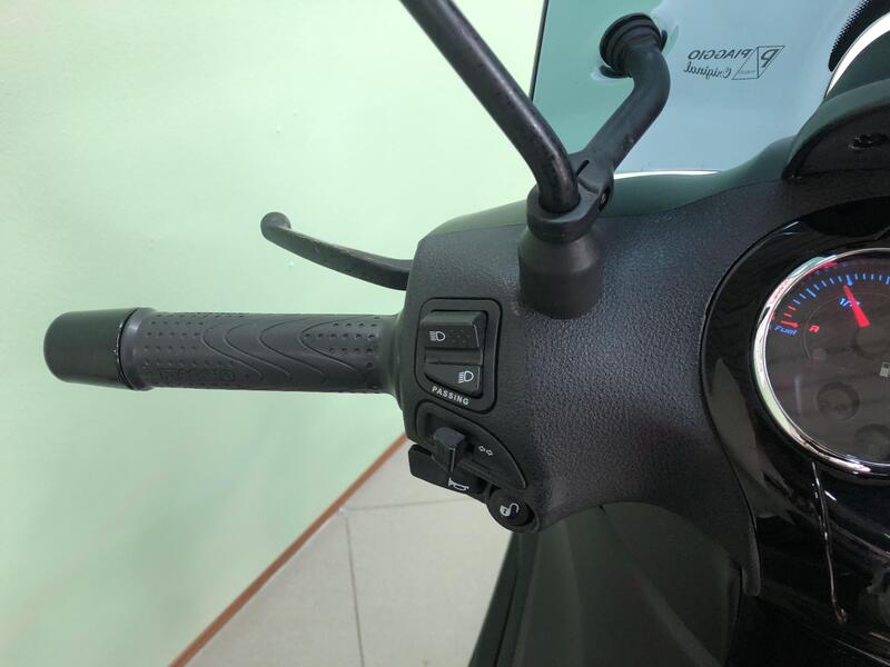 Piaggio Beverly 300 i.e. Police ABS-ASR (2017 - 20) (19)