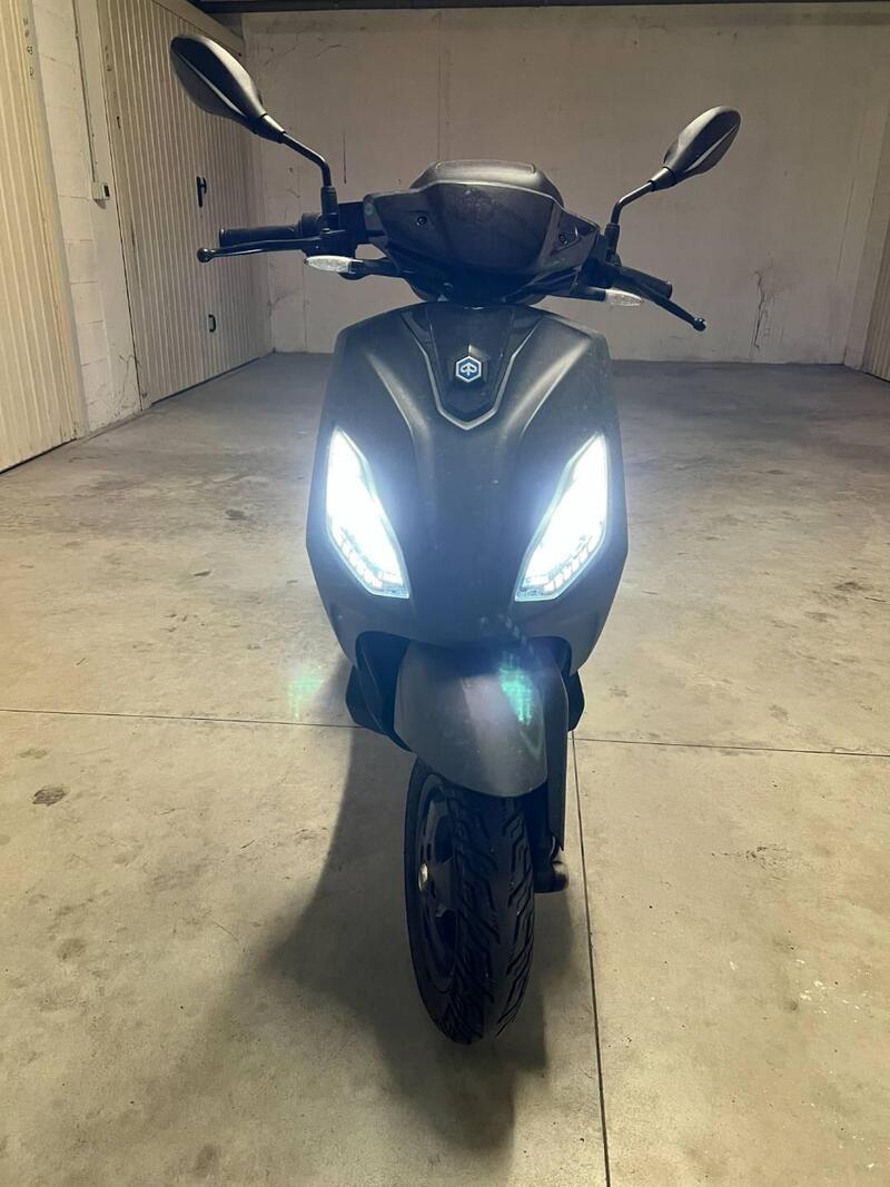 Piaggio 1 Active (2022 - 26) (3)