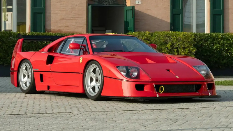Ferrari F40 da 720 CV va all&rsquo;asta: questa versione unica firmata Hamann vale milioni