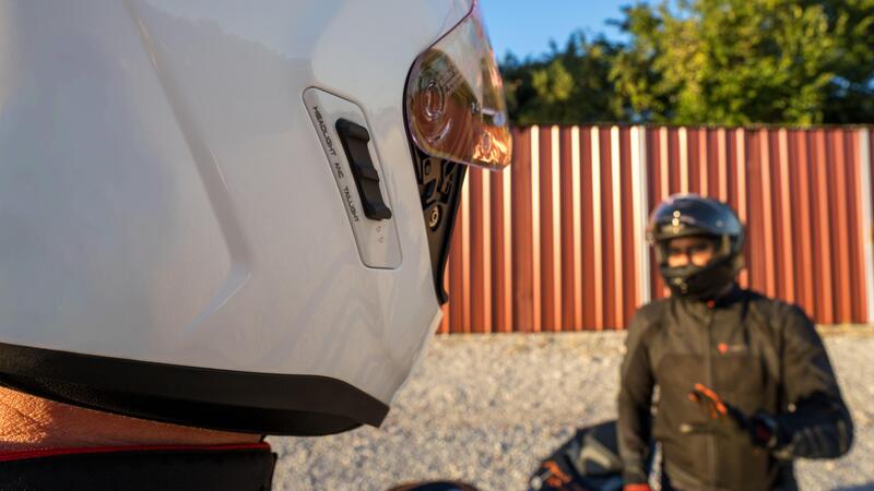 ANC in moto: gadget o soluzione vera contro il rumore?