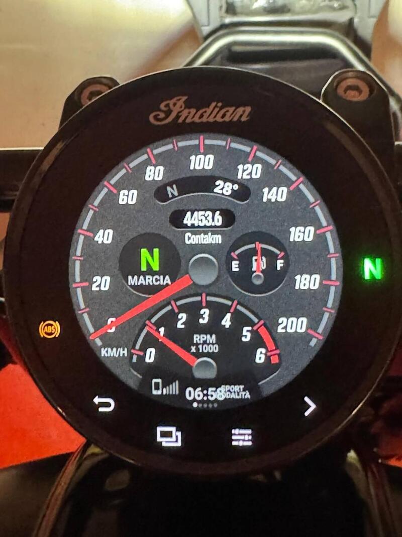 Indian Chief 1890 Bobber Dark Horse (2021 - 26) (6)