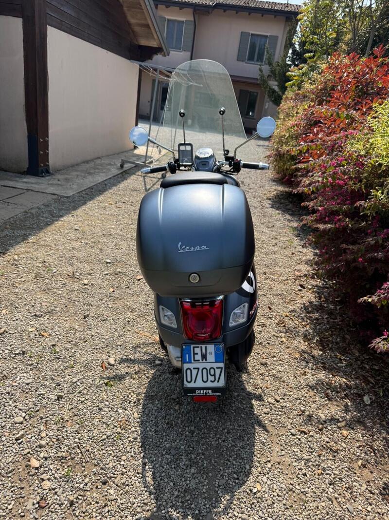 Vespa Sei Giorni 300 Hpe (2021 - 22) (5)